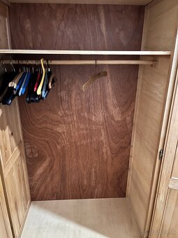 Šatníkova skriňa - 2