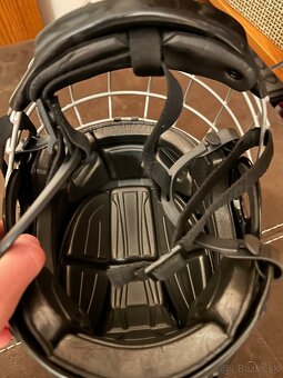 Hokejová prilba - 2