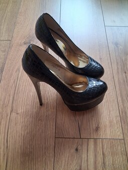 Lodicky na platforme - 2