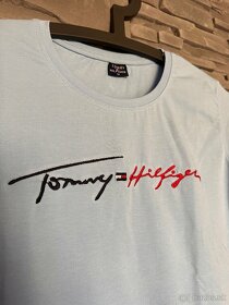 Dámske bledomodré tričko Tommy Hilfiger - 2