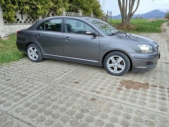 Avensis T25 - 2