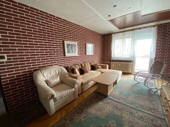 Štvorizbový byt v centre mesta Levice na predaj. - 2