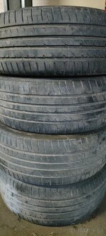 215/50R17 91V - 2