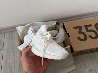 Adidas Yeezy Boost 350 Triple White - 2