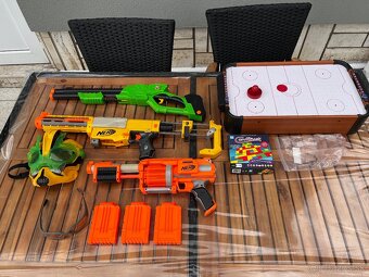 Nerf zbrane a iné hračky - 2