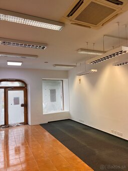 Obchodný priestor na prenájom | Trnava - Hlavná ul. - 2