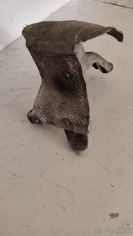 Drziak motora 8K0199308 BD - 2