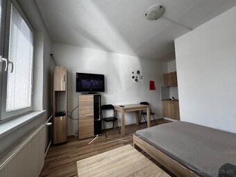 Prenájmem garsónku v Stropkove - 2