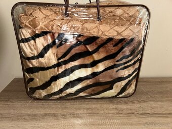 Luxusna akrylova deka 200x240 - 2