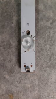 Philips 32" LED TV - 2