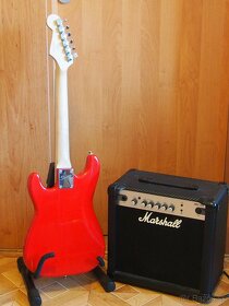 Squier Mini by Fender Stratocaster + kombo Marshall MG 15CF - 2