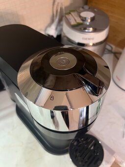 Nespresso coffee machine + Capsules - 2