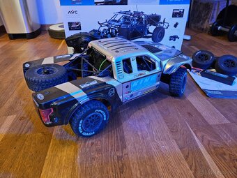 Predám RC auto Losi Ford Raptor Baja Rey 1:10 4WD - 2