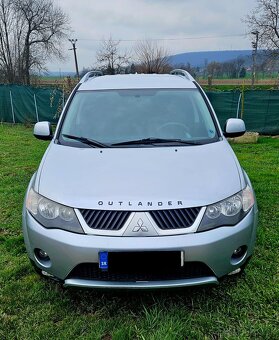 Mitsubishi Outlander - 2