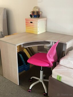 Predým písací stolík - 2