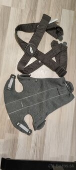BabyBjörn Mini Dark Grey klokanka, Nosič - 2