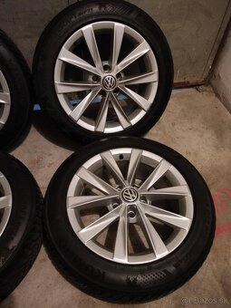 4ks alu disky orig. Vw 5x112 R17 pneu 205/55 R17 8mm - 2
