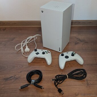 Xbox Series X 1TB digitálna verzia + 2 ovládače - 2