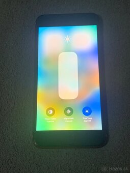 Predám iphone 8 Plus 64GB RED minimálne známky používania - 2