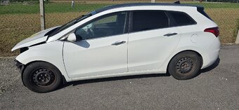 Hyundai i30 combi 1.4 16v rozpredám na diely - 2
