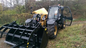 Teleskopický manipulátor Caterpillar CAT TH407C - 2