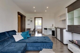 Kompletne zrekonštruovaný 2-izbový byt, 60 m² – Špačince. - 2