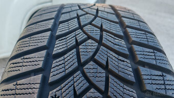 Zimné pneu 205/50 R17 --- GOOD YEAR - 2
