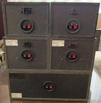 Predám 5 kusov reproduktorv Sony - 2