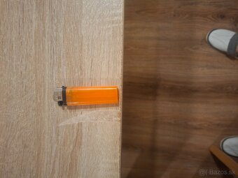 Predám kuchynský stôl - 2