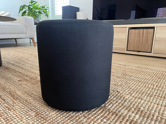 Čierna taburetka - 2