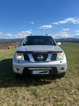 Nissan Pathfinder 2.5 dCI MT6 7-miestny - 2