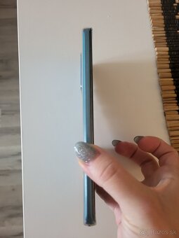 Motorola Edge 40 neo - 2