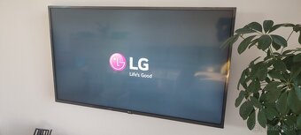 Televízor LG 4K UHD - 2