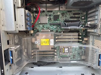 HP ProLiant ML350e Gen8 – výkonný server pre firmy - 2