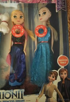 SPIEVAJÚCE Bábiky Frozen Anna a Elsa-opäť v ponuke - 2