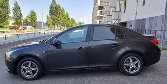 Chevrolet Cruze 1.6 16V 83kw Benzin r.v.2010 - 2