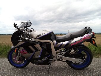 Suzuki GSX-R 1100 - 2