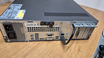 Fujitsu Esprimo E910 - 2