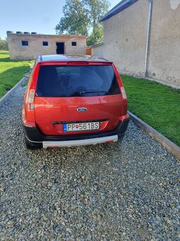 Zdrav mam na predaj Ford fusion 1.4. 59kw - 2