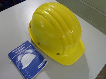 Nová-nopužitá PROFI stavbárska-pracovná prilba(helma). - 2