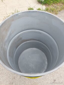 Plechový sud 200L - 2