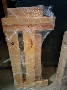 Drevená posteľ - 2