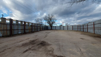 Pozemok na prenájom - 705 m2 - na skladovanie - v južnej čas - 2