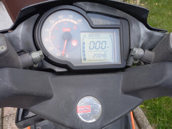 Predám skúter Aprilia SR50 - 2