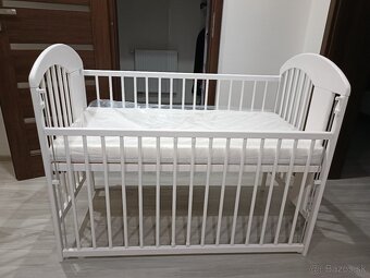 Luxusná biela postieľka (spúšťací bok) viac kusov / typov - 2