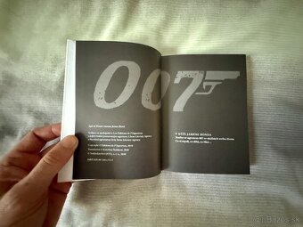 Kniha Chovejte se jako James Bond - 2