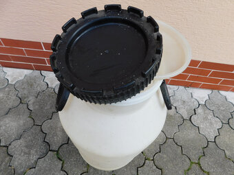 Predám kanister. - 2