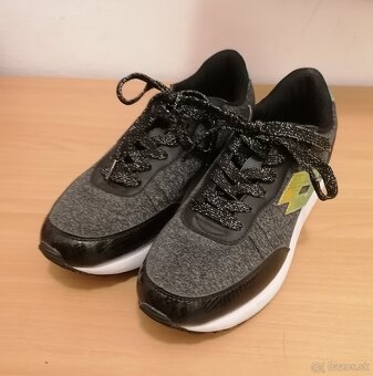 Dámske tenisky. - 2