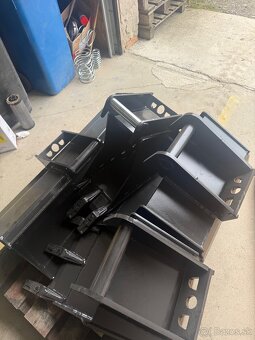 Lyžice na minibager MS01MS03 svahovačka, zubové – zľava - 2