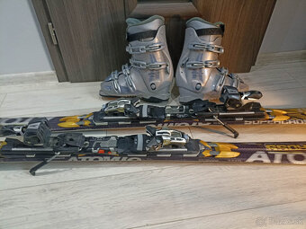lyže Atomic a lyžiarky - 2